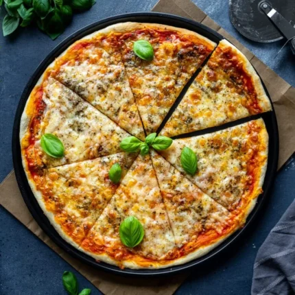 Margherita cheese pizza